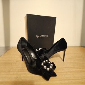 Tipe Tacchi Italian Black Velvet Pearl Pumps EU 37 | Leather Sole | Original Box